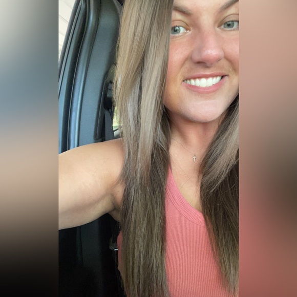 Meet your Posher, Lorrie - Picture 3 of 3